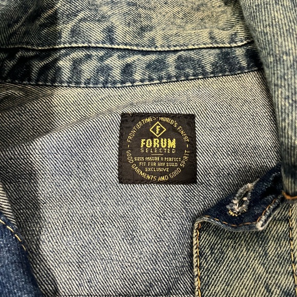 Forum selected Women’s size S Jean Jacket! - Picture 2 of 3